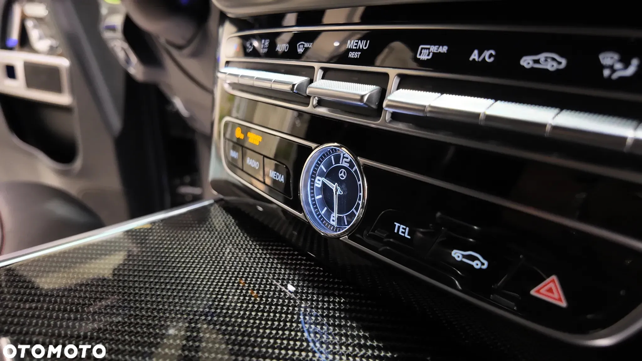 Mercedes-Benz Klasa G 500 9G-TRONIC Exclusive - 37