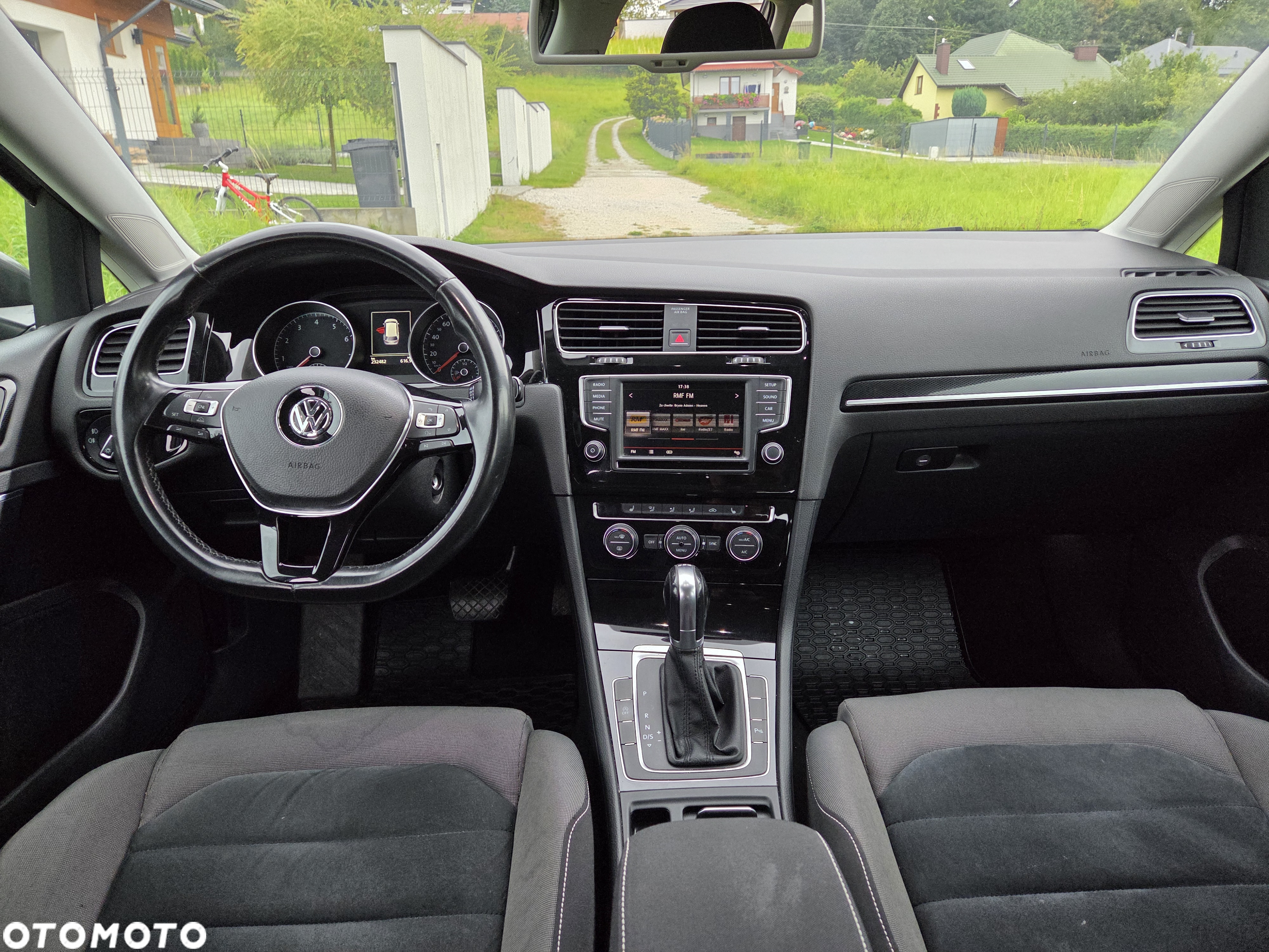 Volkswagen Golf VII 1.4 TSI BMT Highline DSG - 11