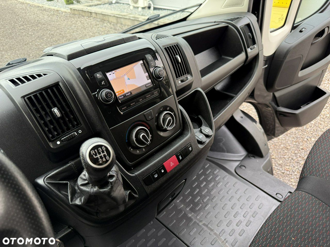 Peugeot Boxer - 12