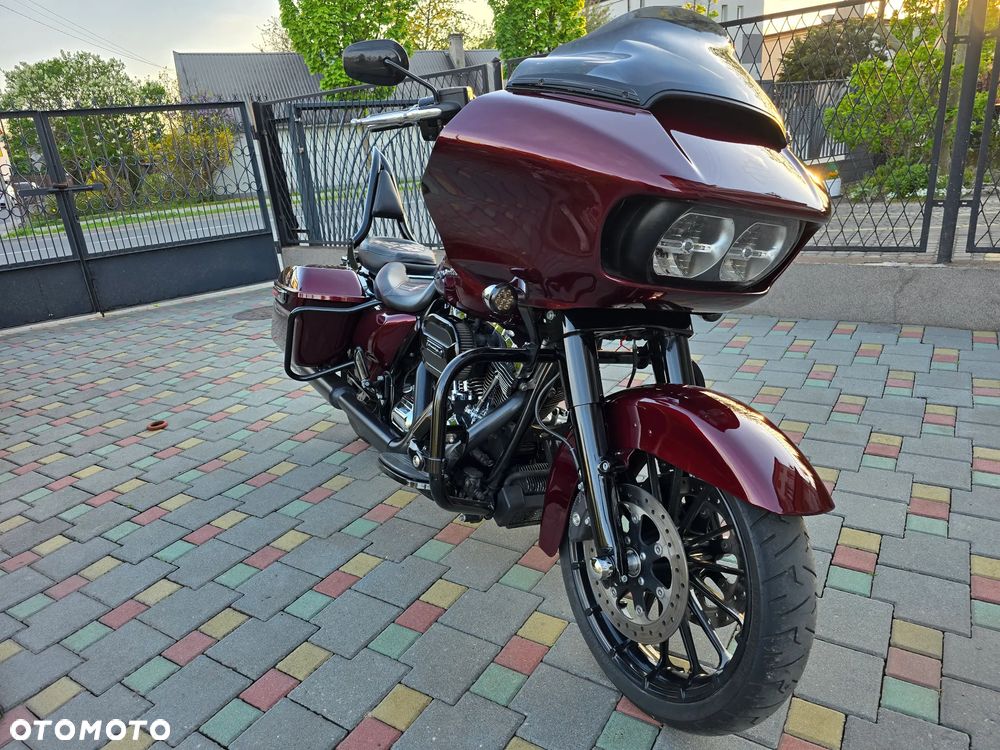 Harley-Davidson Touring Road Glide - 12