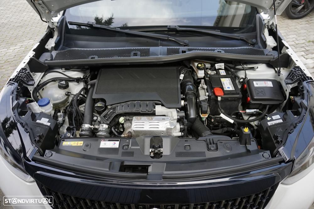 Peugeot 2008 1.2 PureTech GT Line - 33