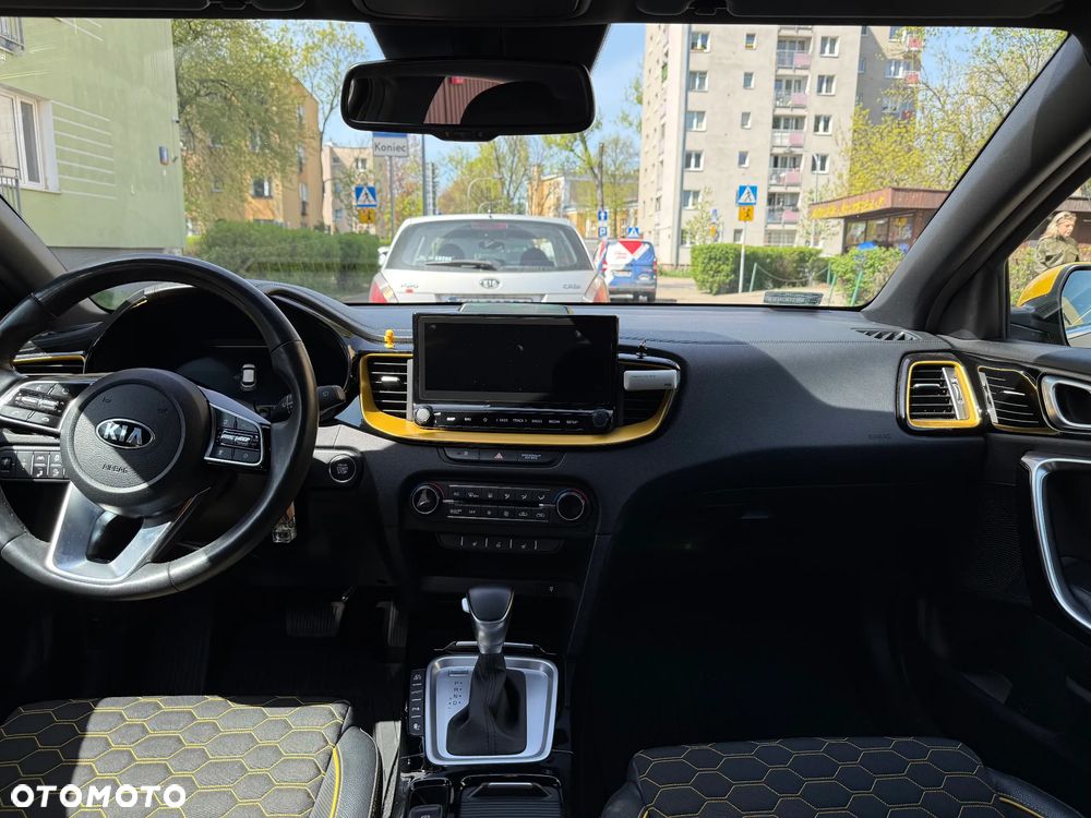 Kia XCeed - 8