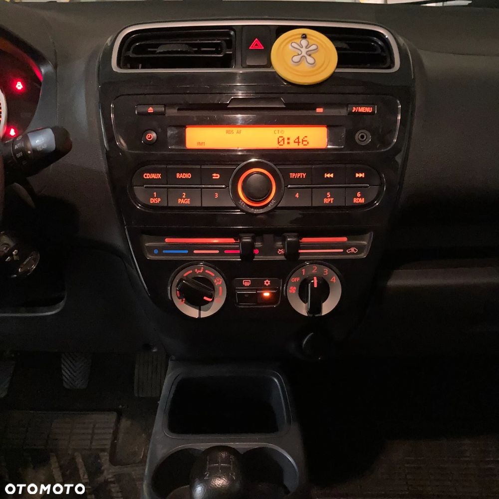 Mitsubishi Space Star - 13