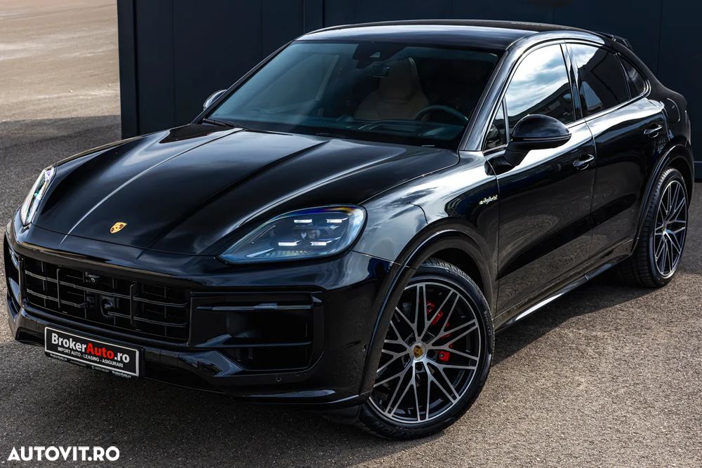 Porsche Cayenne Coupe E-Hybrid - 3