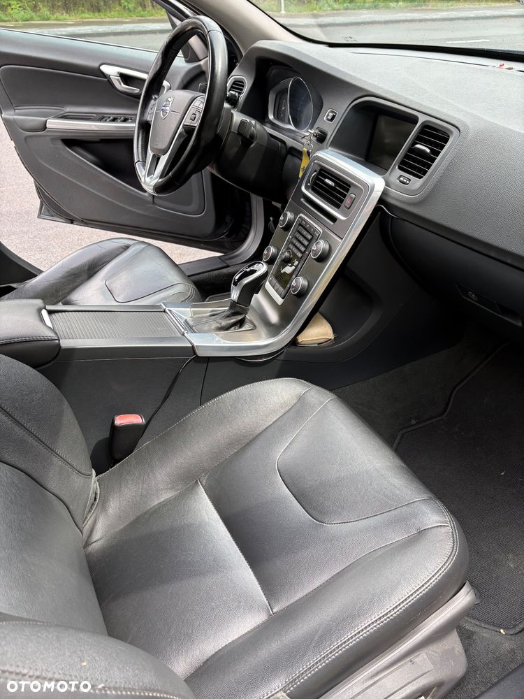 Volvo S60 T5 Drive-E Momentum - 14