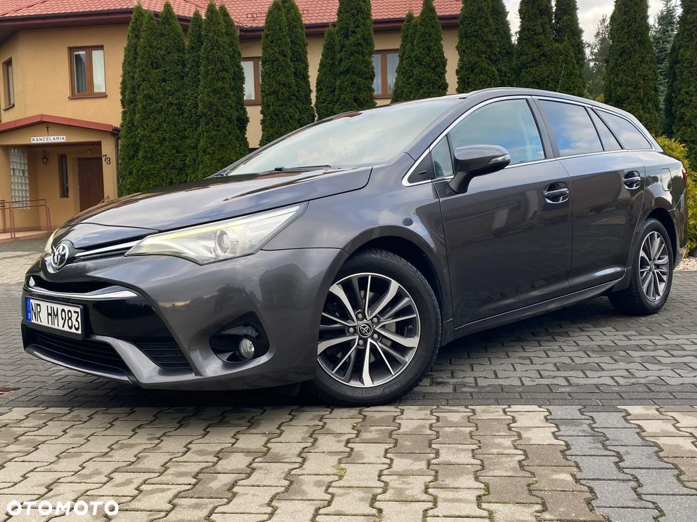 Toyota Avensis 2.0 D-4D Prestige - 4