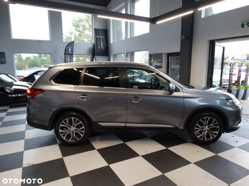 Mitsubishi Outlander - 4