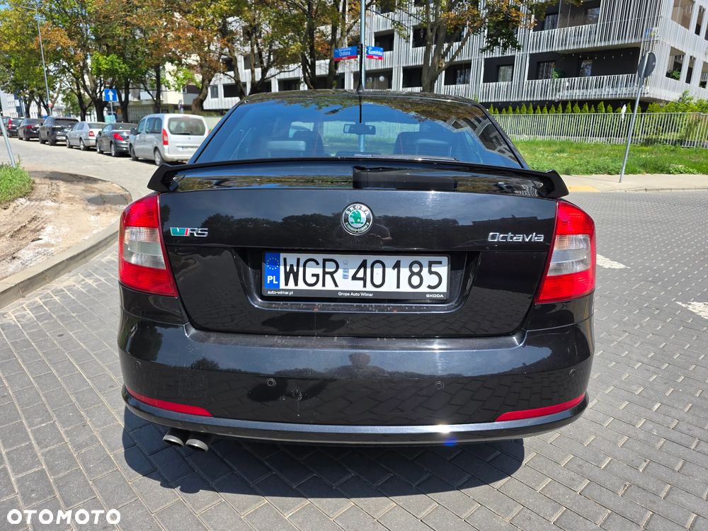 Skoda Octavia 2.0 TSI RS - 27