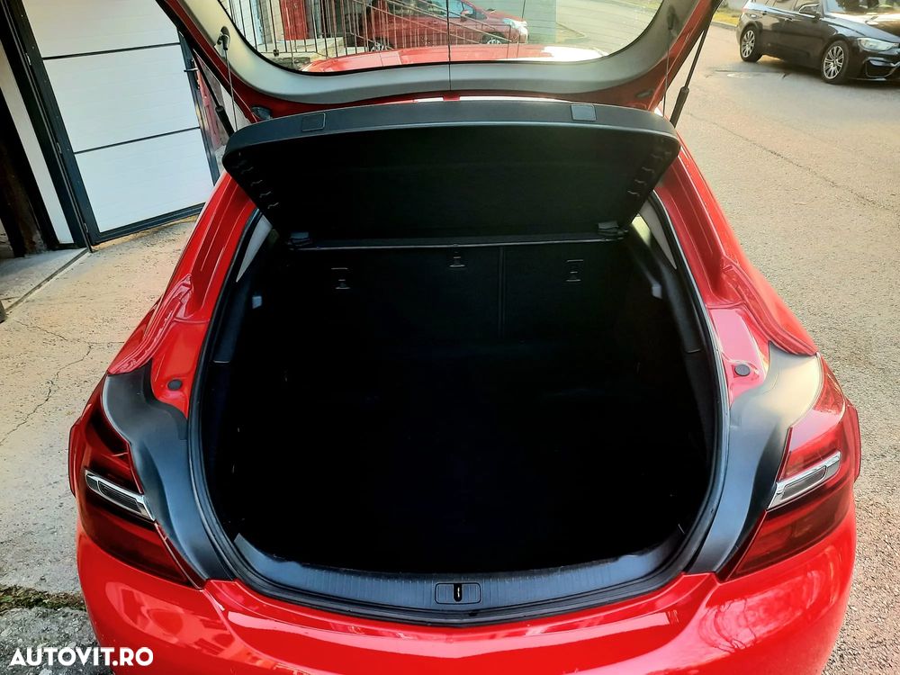 Opel Astra 1.4 Turbo ECOTEC Cosmo - 11