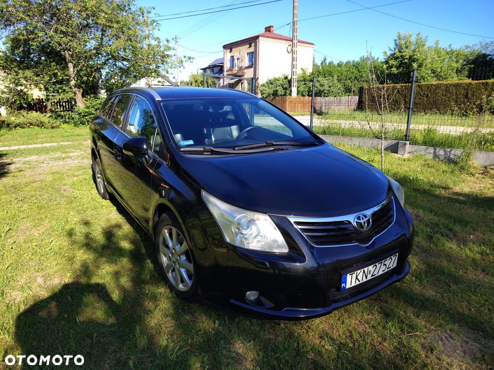 Toyota Avensis - 1