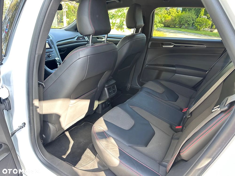 Ford Mondeo 1.5 EcoBoost ST-Line X - 30