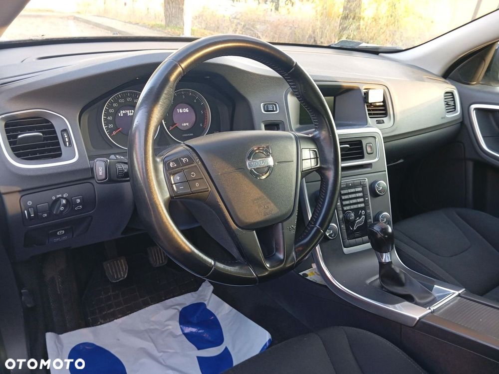 Volvo V60 D3 Kinetic - 12