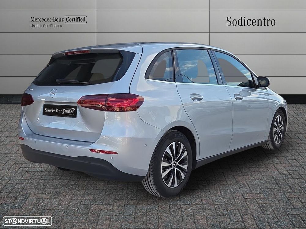Mercedes-Benz B 180 d - 5