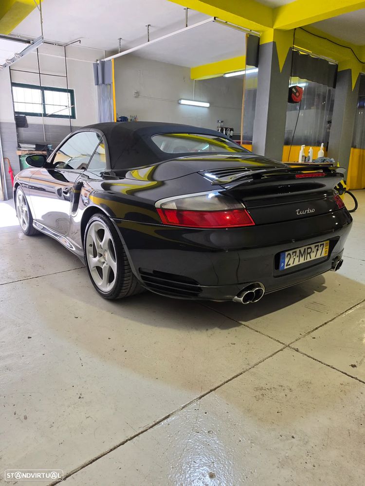 Porsche 911 Série F - 47