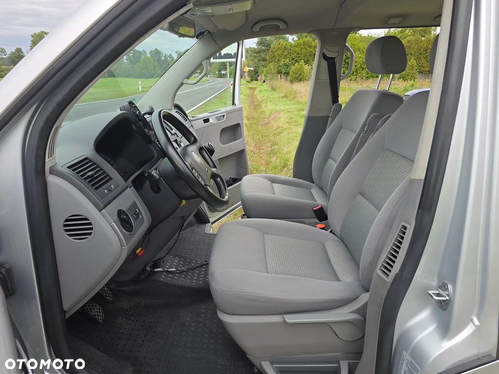 Volkswagen Multivan - 18