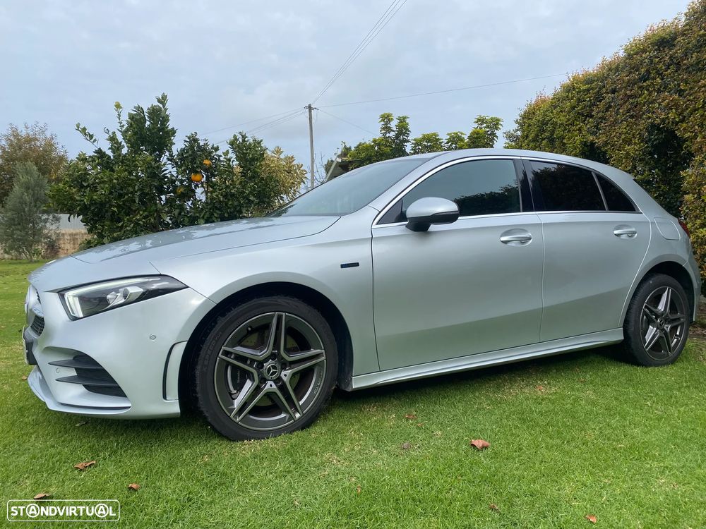 Mercedes-Benz A 250 e AMG Line - 5