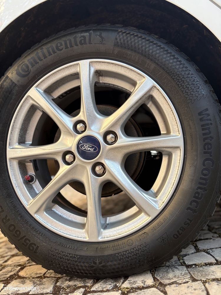 Ford Fiesta 1.0 EcoBoost S&S Titanium - 12