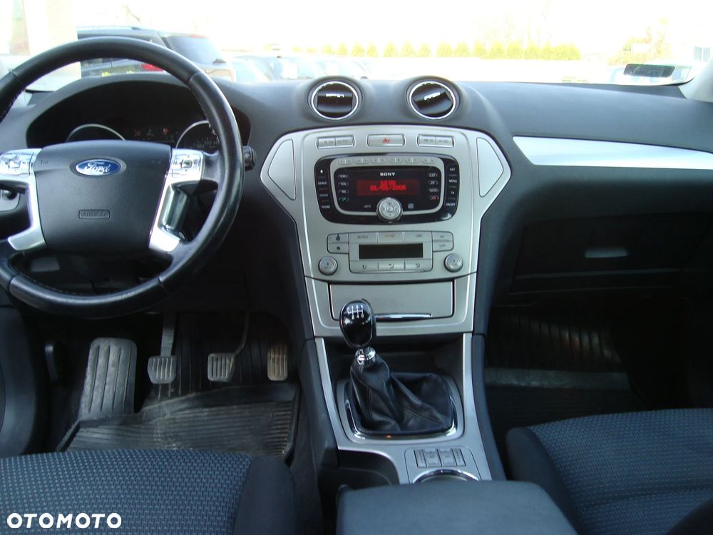 Ford Mondeo - 10