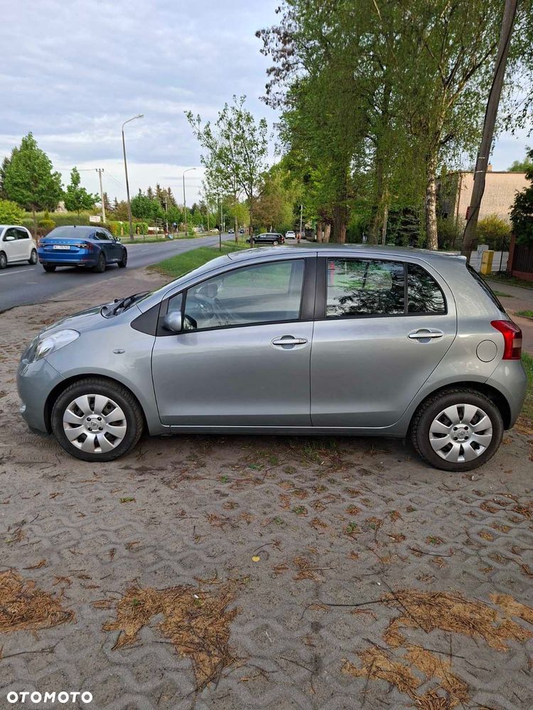 Toyota Yaris 1.3 Sol MM - 2