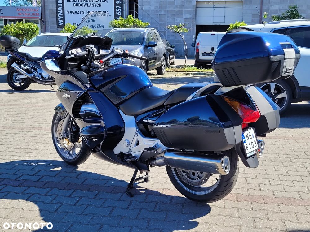 Honda ST - 9
