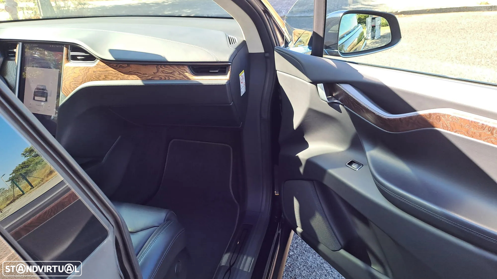 Tesla Model X 100D - 16