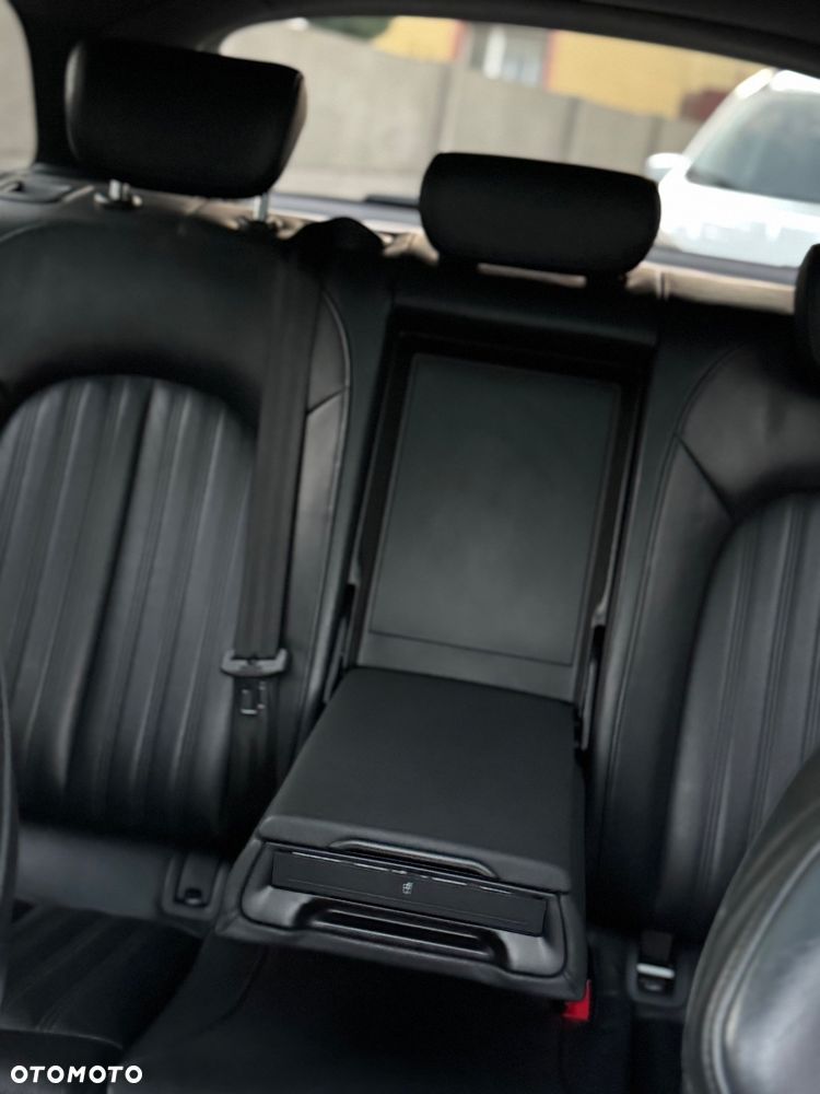 Audi A6 Avant 2.0 TDI ultra S tronic - 9