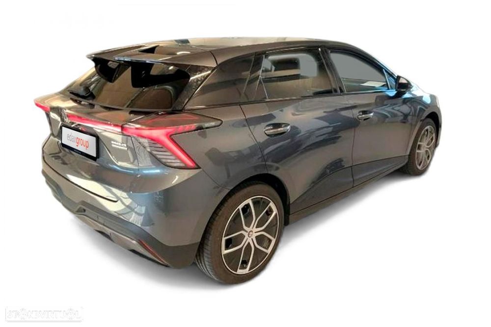 MG MG4 64 kWh Luxury - 2