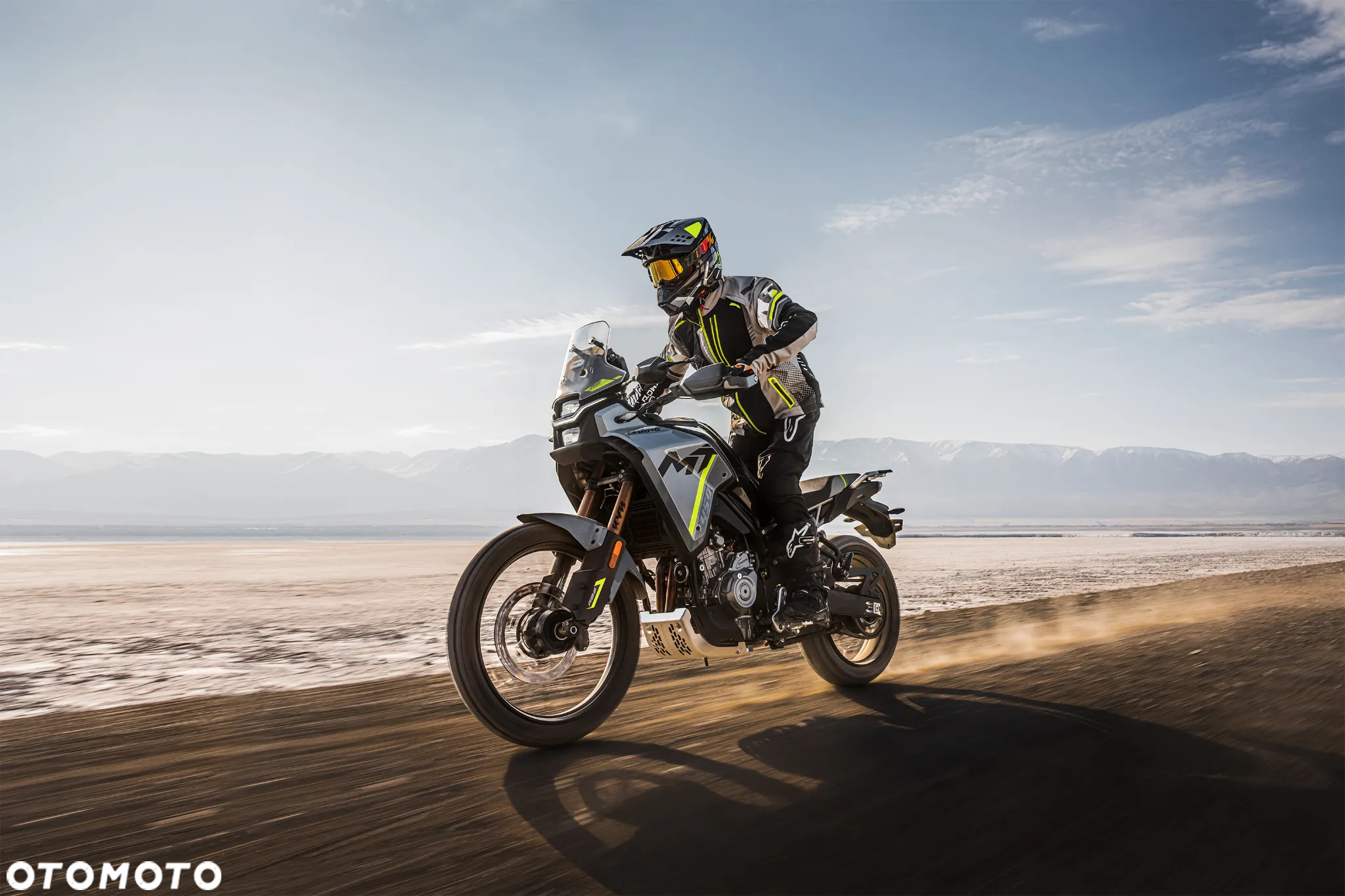 CFMoto MT - 18