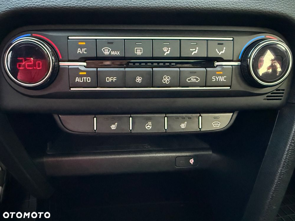Kia ProCeed 1.6 T-GDI GT DCT - 25