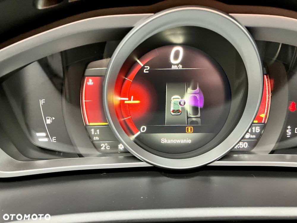 Volvo V40 D2 Geartronic RDesign - 37