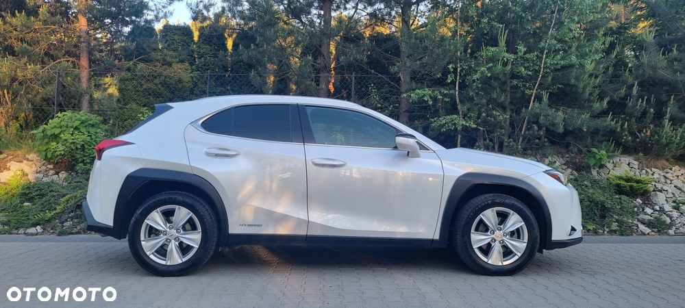 Lexus UX 250h F Sport 2WD - 5