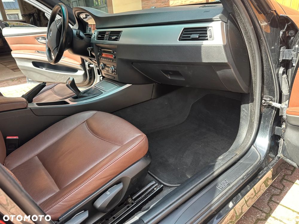 BMW Seria 3 318d - 8