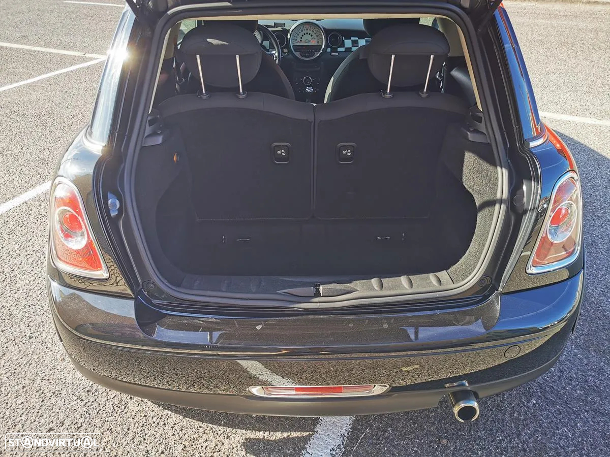MINI 3 Portas Cooper D - 10
