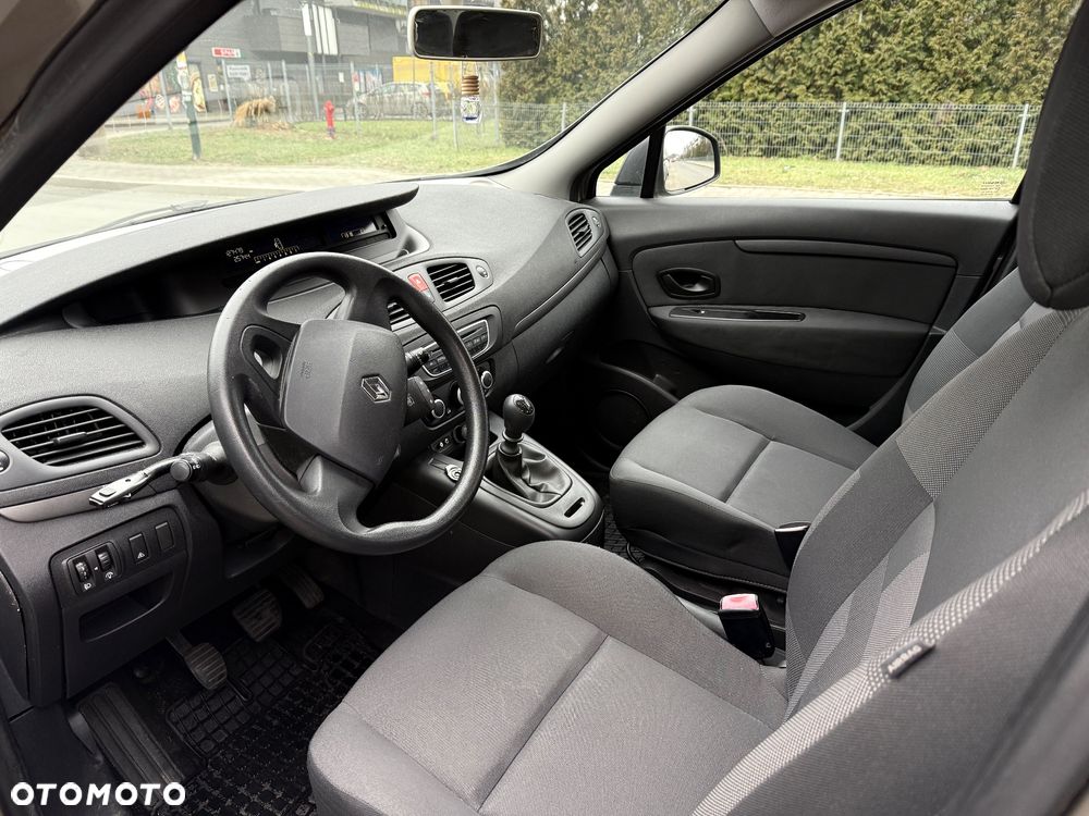 Renault Scenic 1.6 16V 110 Expression - 5