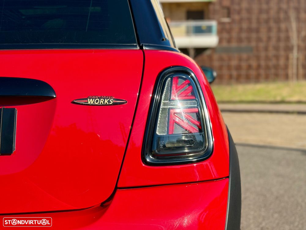 MINI 3 Portas John Cooper Works - 13