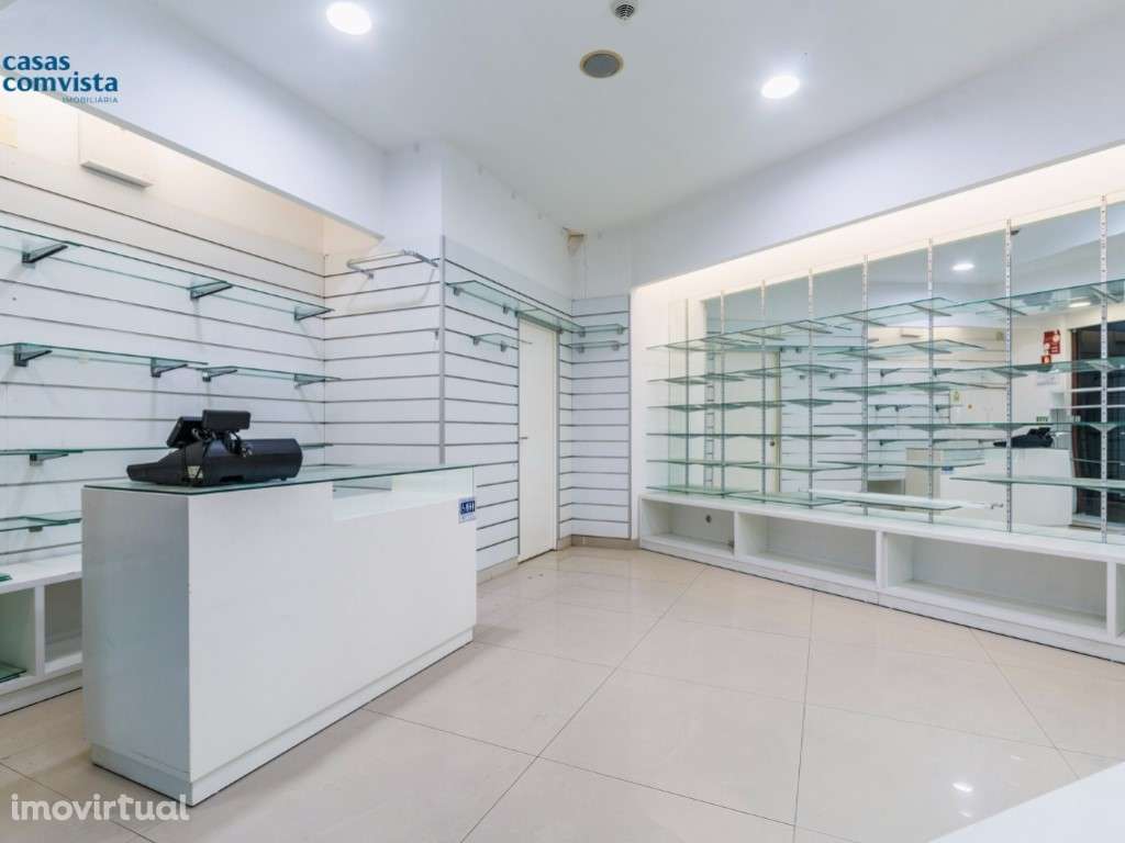 Loja, em Fátima - Grande imagem: 2/10