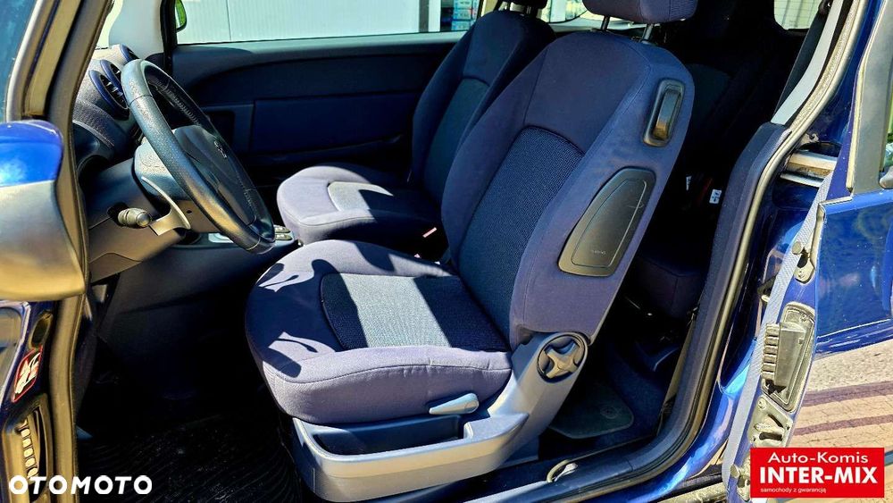 Peugeot 1007 - 14