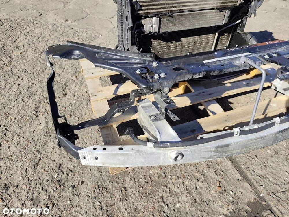 MERCEDES W204 C63 AMG PAS PRZEDNI CHŁODNICE KOMPLET - 9