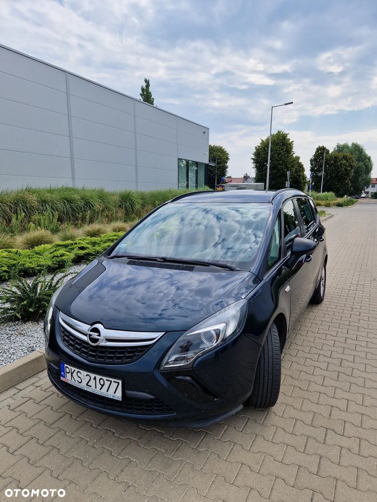 Opel Zafira Tourer 2014 photo 2