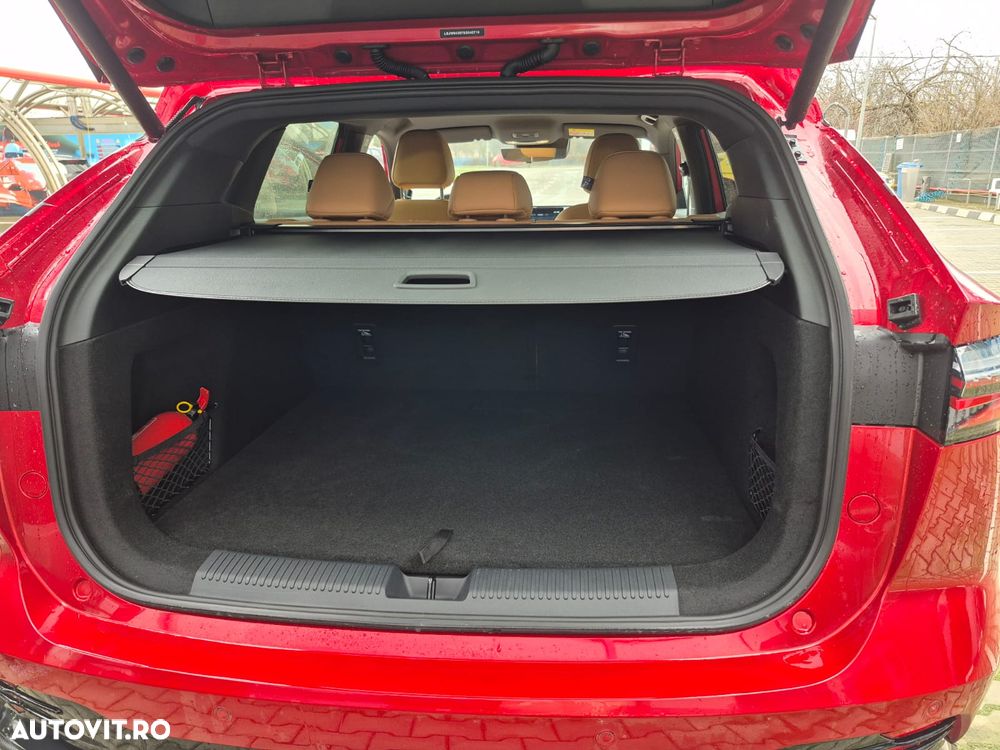 MG HS HEV Luxury - 38