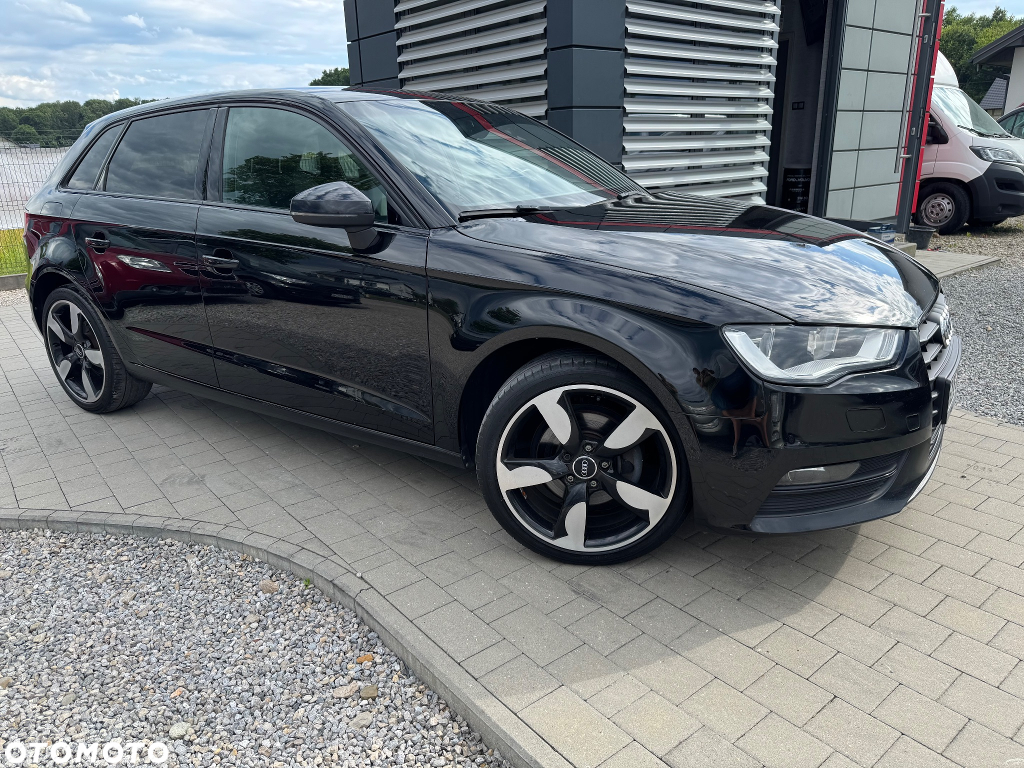 Audi A3 1.6 TDI Sportback S tronic - 4
