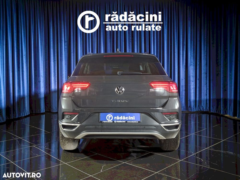 Volkswagen T-Roc - 6