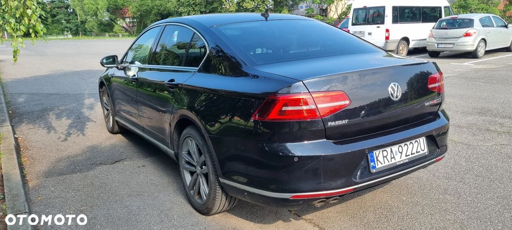 Volkswagen Passat 2.0 TDI BMT 4Mot Highline DSG - 16