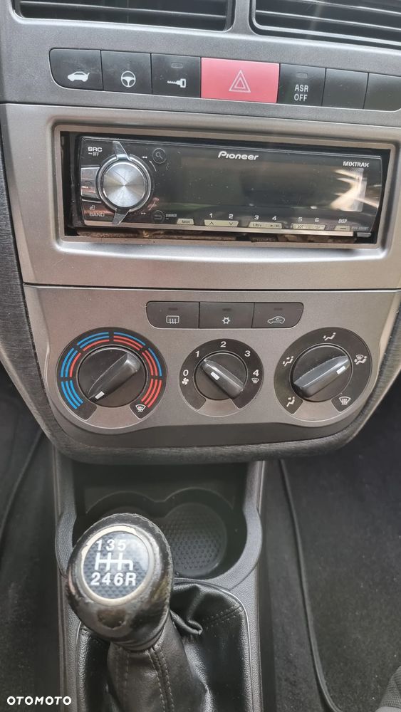 Fiat Punto 1.4 16V Sporting - 25