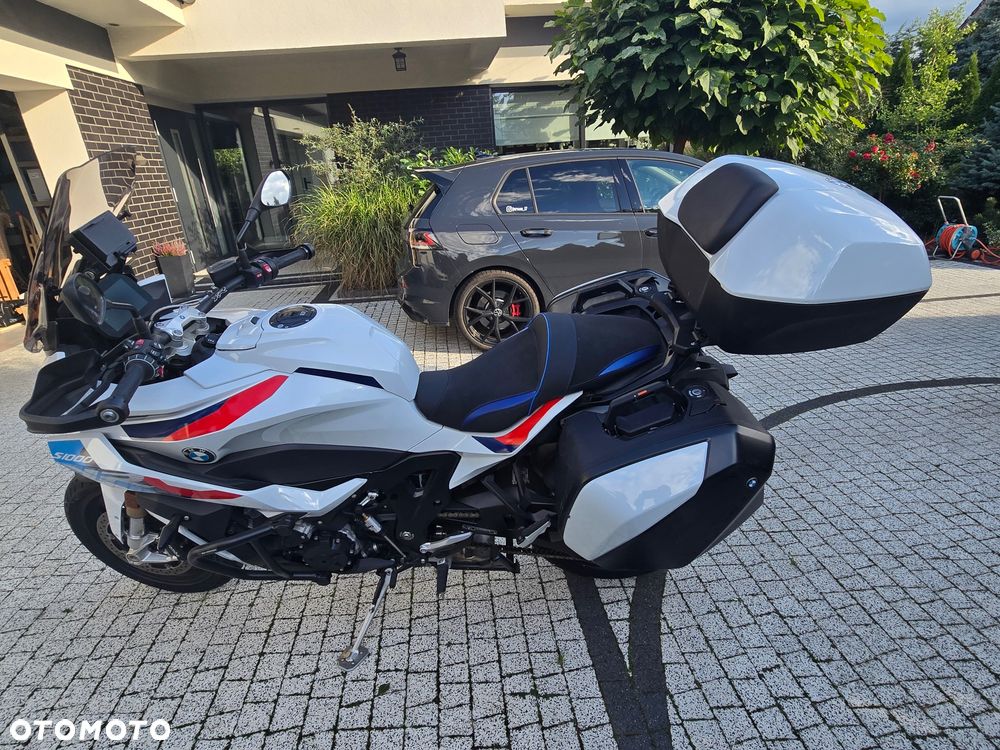 BMW XR - 17