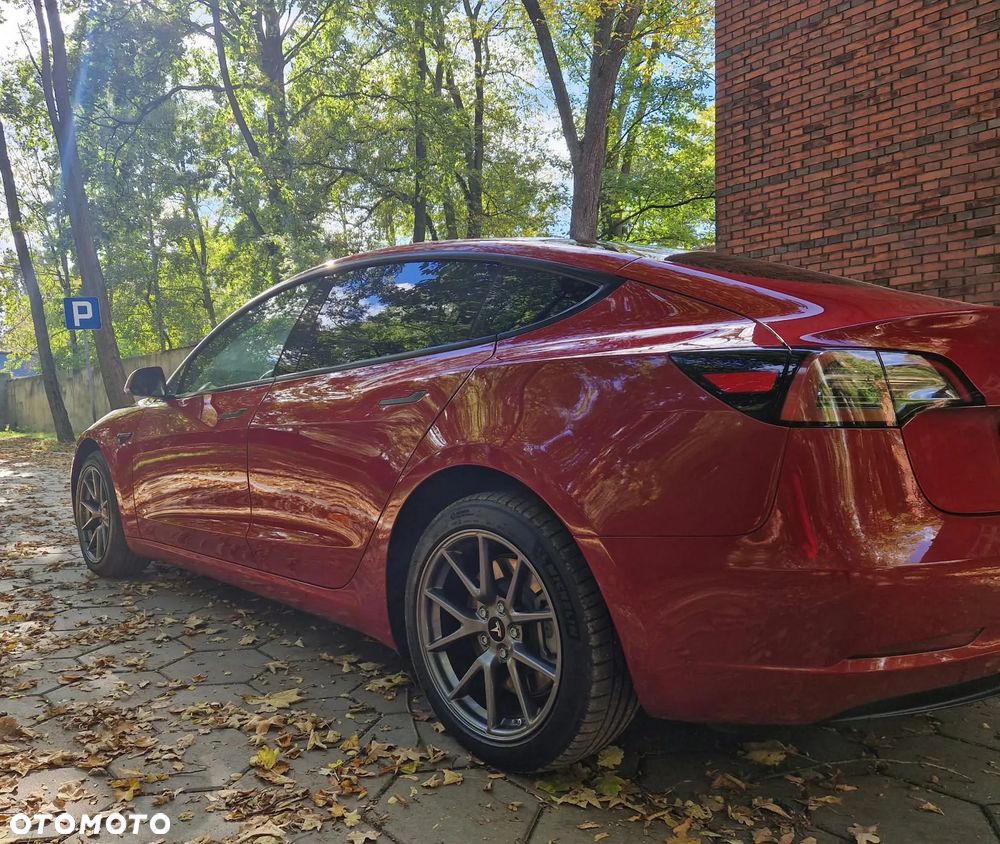 Tesla Model 3 RWD - 4