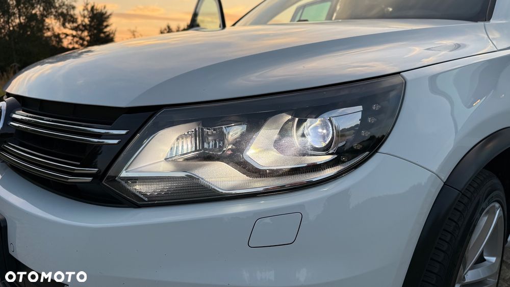 Volkswagen Tiguan 2.0 TDI SCR BlueMotion Technology Sport & Style - 38