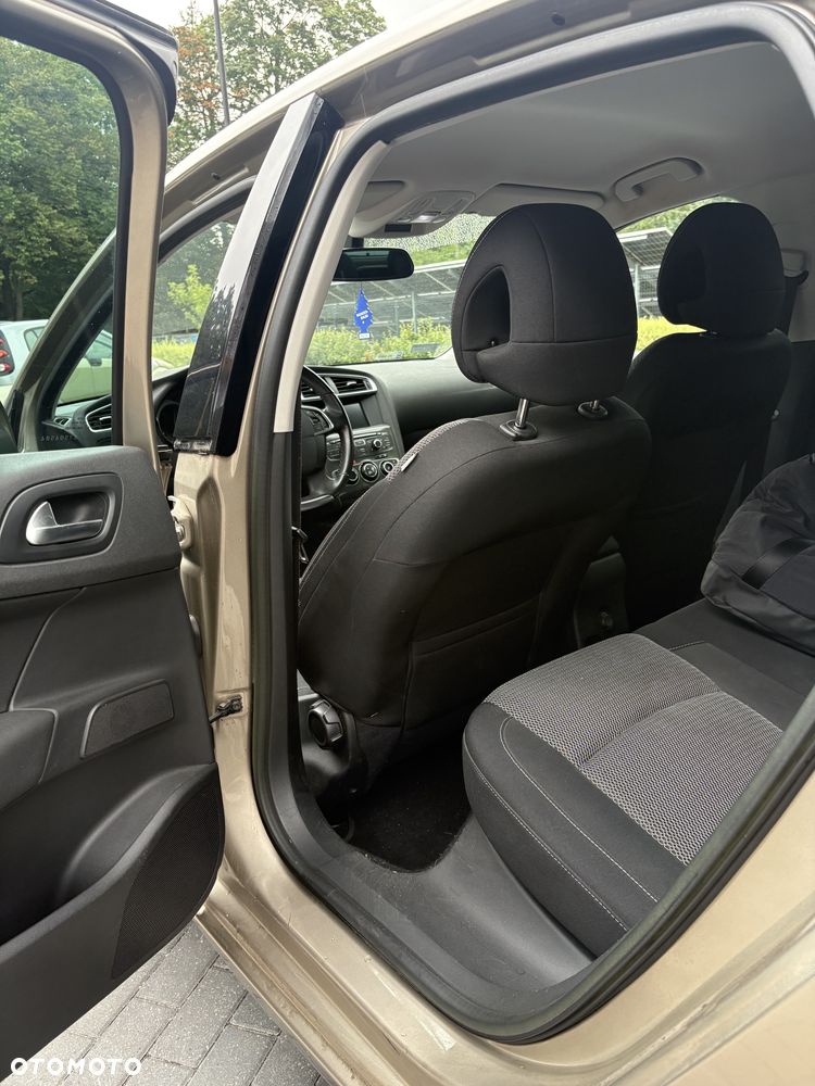 Citroën C4 e-HDi 115 ETG6 Selection - 2