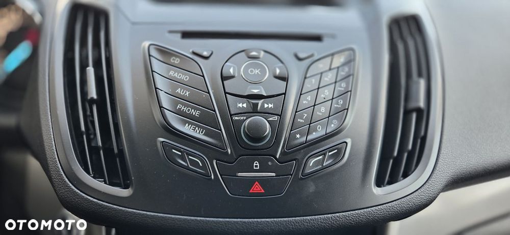 Ford Kuga 2.0 TDCi 2x4 Titanium - 27