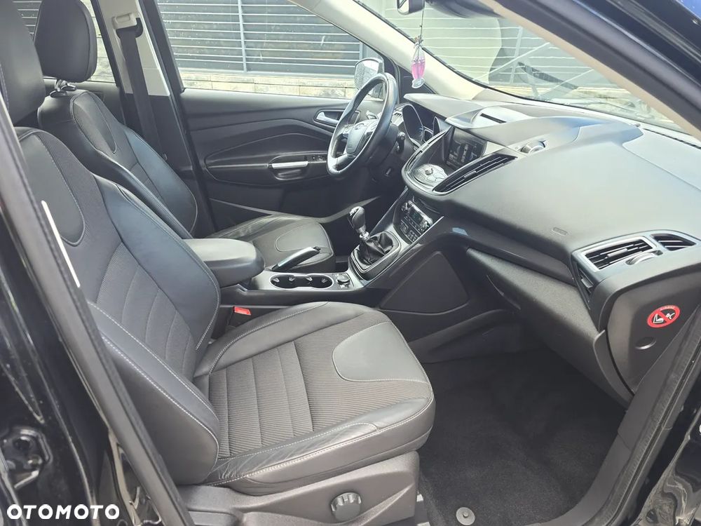 Ford Kuga 2.0 TDCi 2x4 Titanium - 13